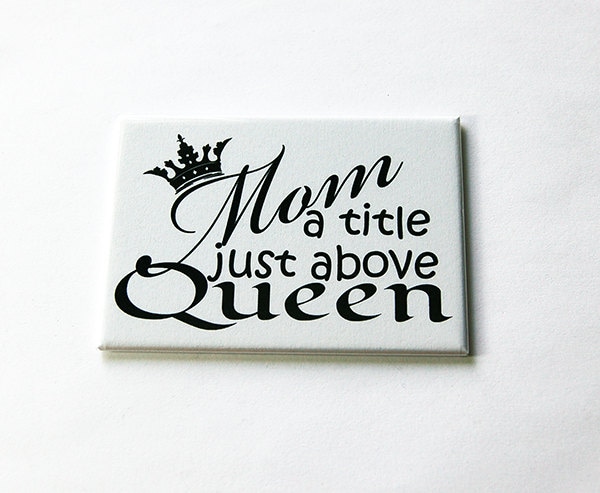 Mama Taschenspiegel, Großer Rechteck Spiegel, Geschenk Für Mama, Ein Titel Knapp Über Königin, Muttertag | 5857 von Etsy - KellysMagnets