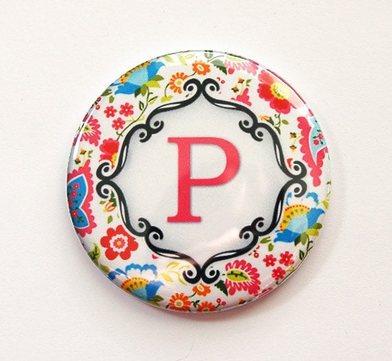 Monogramm Taschenspiegel, Monogramm, Blumen, Spiegel, Geldbörse Benutzerdefinierte Brautpartybevorzugung, Brautjungferngeschenk | 3507 von Etsy - KellysMagnets