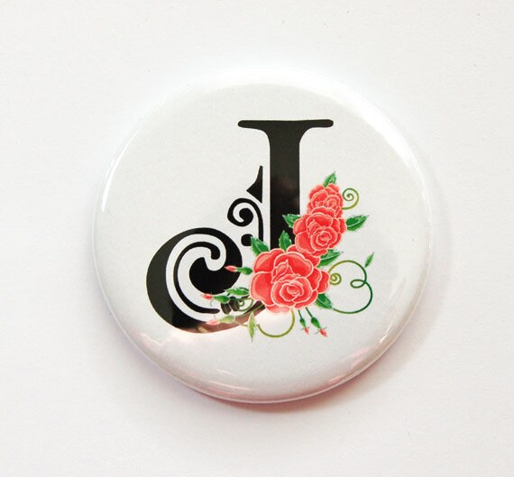 Monogramm Taschenspiegel, Monogramm, Rosen, Spiegel, Benutzerdefinierte Brautpartybevorzugung, Brautjungferngeschenk | 3503 von Etsy - KellysMagnets