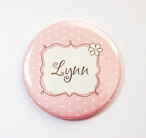 Personalisierter Taschenspiegel, Personalisierter Brautjungferngeschenk, Spiegel, Brautpartybevorzugung, Polka Dot | 3622 von Etsy - KellysMagnets
