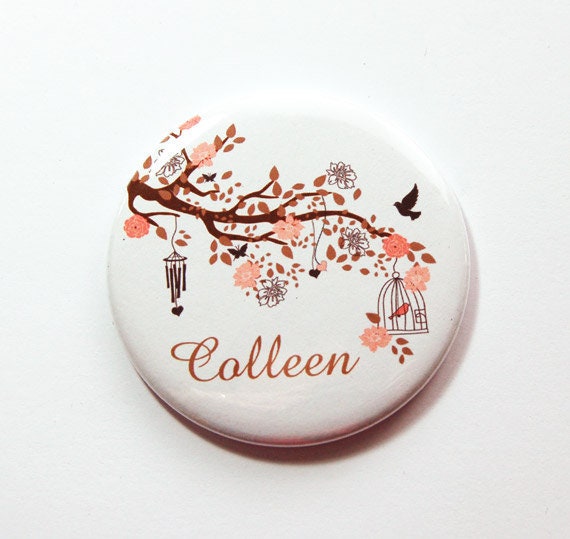 Personalisierter Taschenspiegel, Personalisierter Brautjungferngeschenk, Spiegel, Geldbörsenspiegel, Brautpartybevorzugung | 3466 von Etsy - KellysMagnets