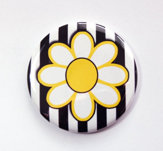 Taschenspiegel, Geldbörsenspiegel, Blumenspiegel, Gänseblümchen, Schwarz Weiß Gelb, Gänseblümchen Spiegel, Geschenk Für Sie | 3641 von Etsy - KellysMagnets