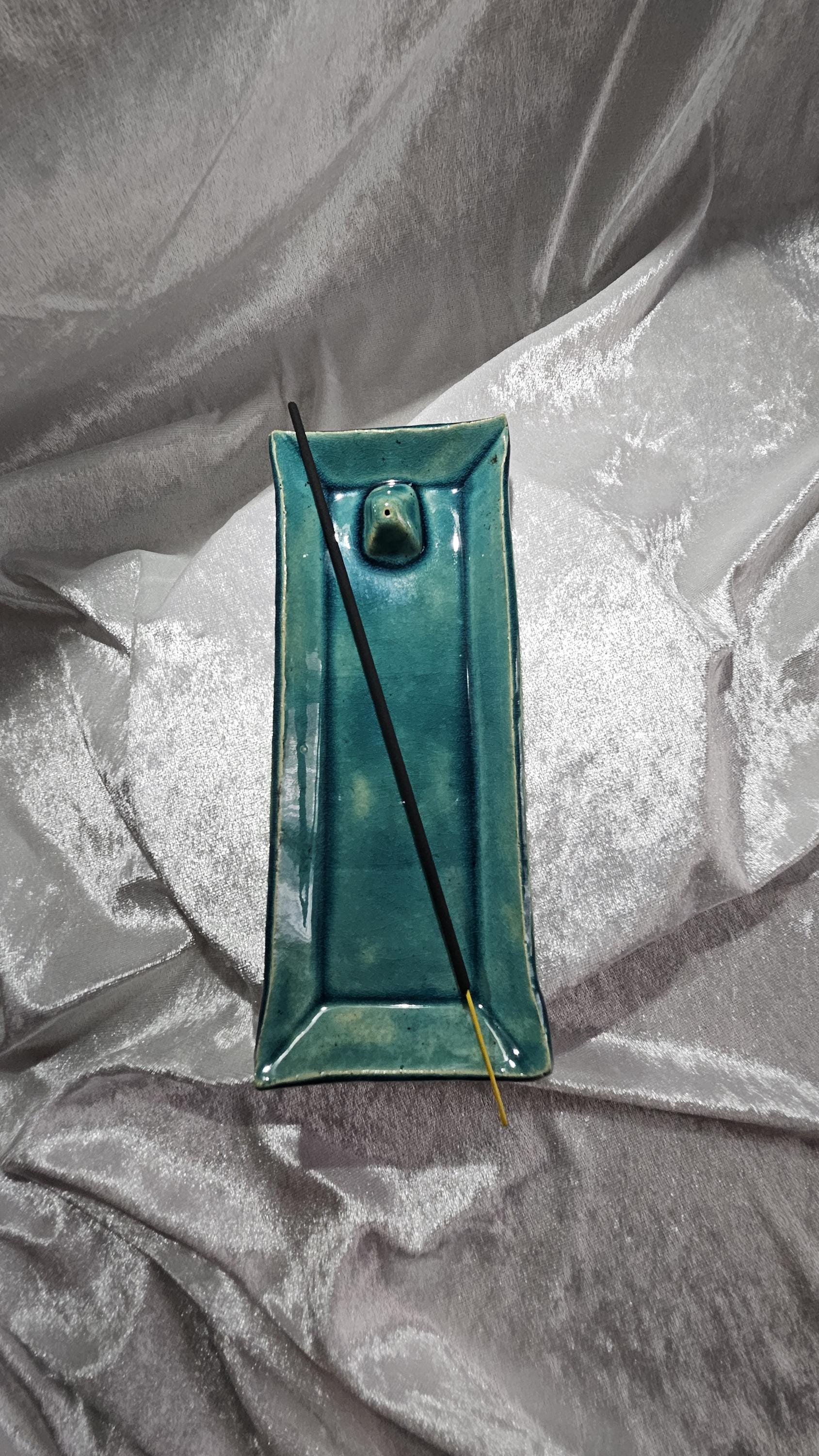 Handgetöpferter Räucherstäbchenhalter Aus Keramik Handgetöpferter Räucherstäbchenhalter Aus Keramik von Etsy - KeramikwerkDB