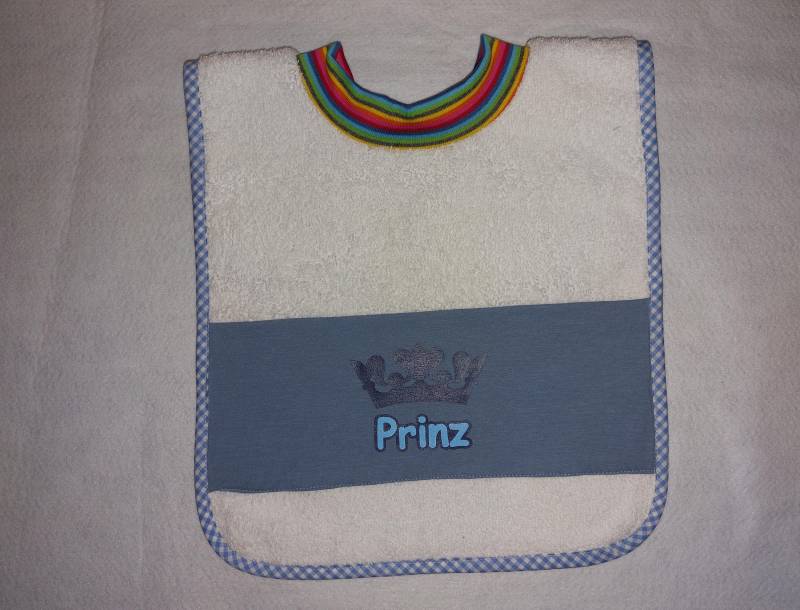 Handtuch Lätzchen Mit Aufgedrucktem Namen Und Bild Sabberlatz Handtuchlätzchen von Etsy - KerstinsStickdateien