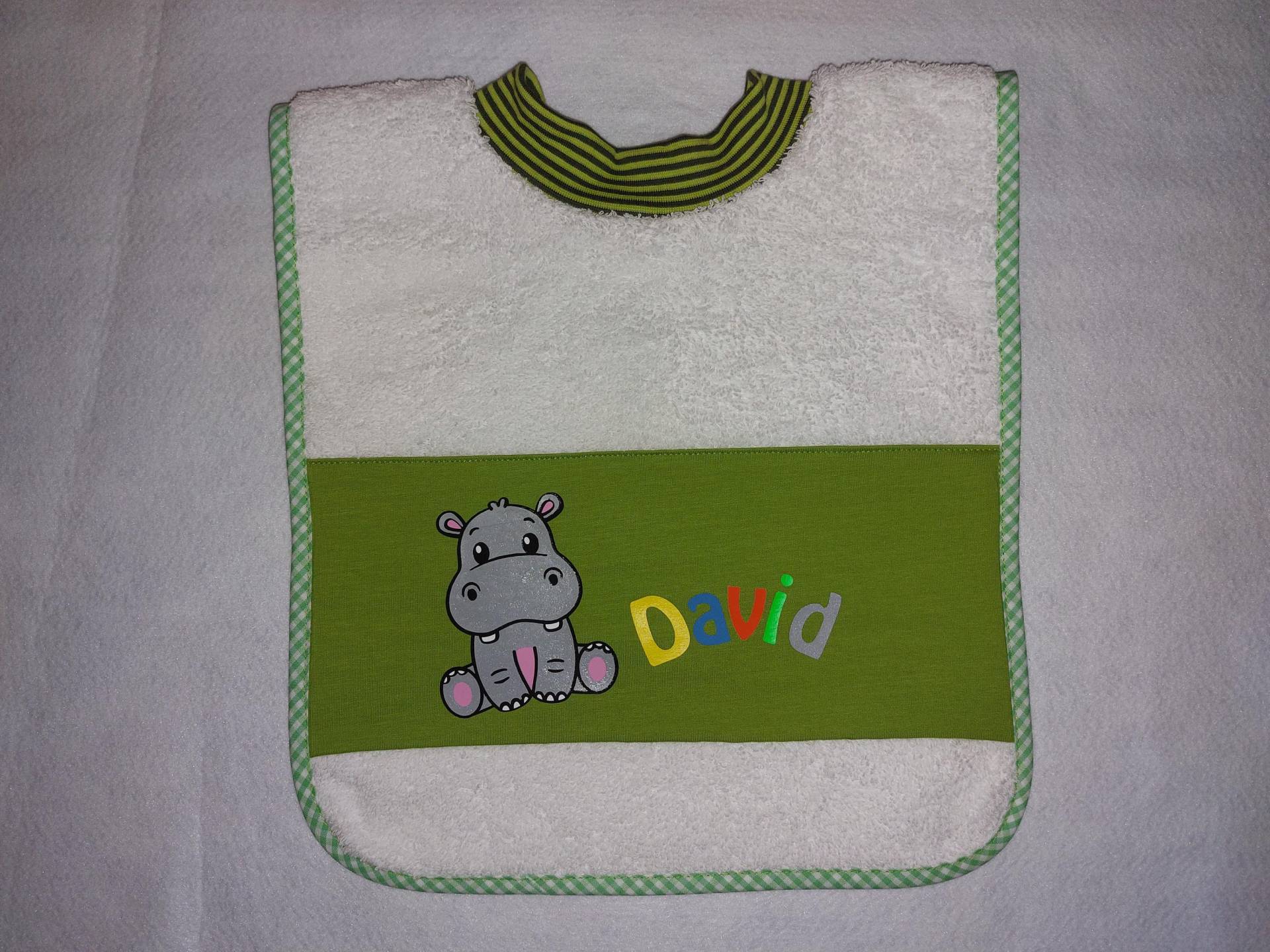 Handtuch Lätzchen Mit Aufgedrucktem Namen Und Bild Sabberlatz Handtuchlätzchen von Etsy - KerstinsStickdateien