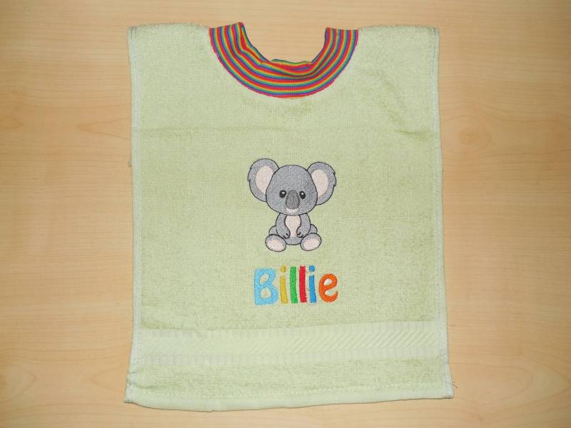 Handtuch Lätzchen Mit Namen Und Stickbild Sabberlatz Handtuch Lätzchen Mit Namen Und Stickbild Sabberlatz von Etsy - KerstinsStickdateien