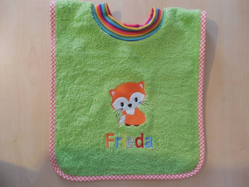 Handtuch Lätzchen Mit Namen Und Stickbild Sabberlatz Handtuch Lätzchen Mit Namen Und Stickbild Sabberlatz von Etsy - KerstinsStickdateien