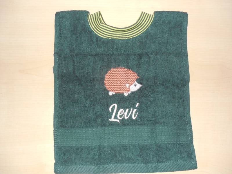 Handtuch Lätzchen Mit Namen Und Stickbild Sabberlatz Handtuch Lätzchen Mit Namen Und Stickbild Sabberlatz von Etsy - KerstinsStickdateien