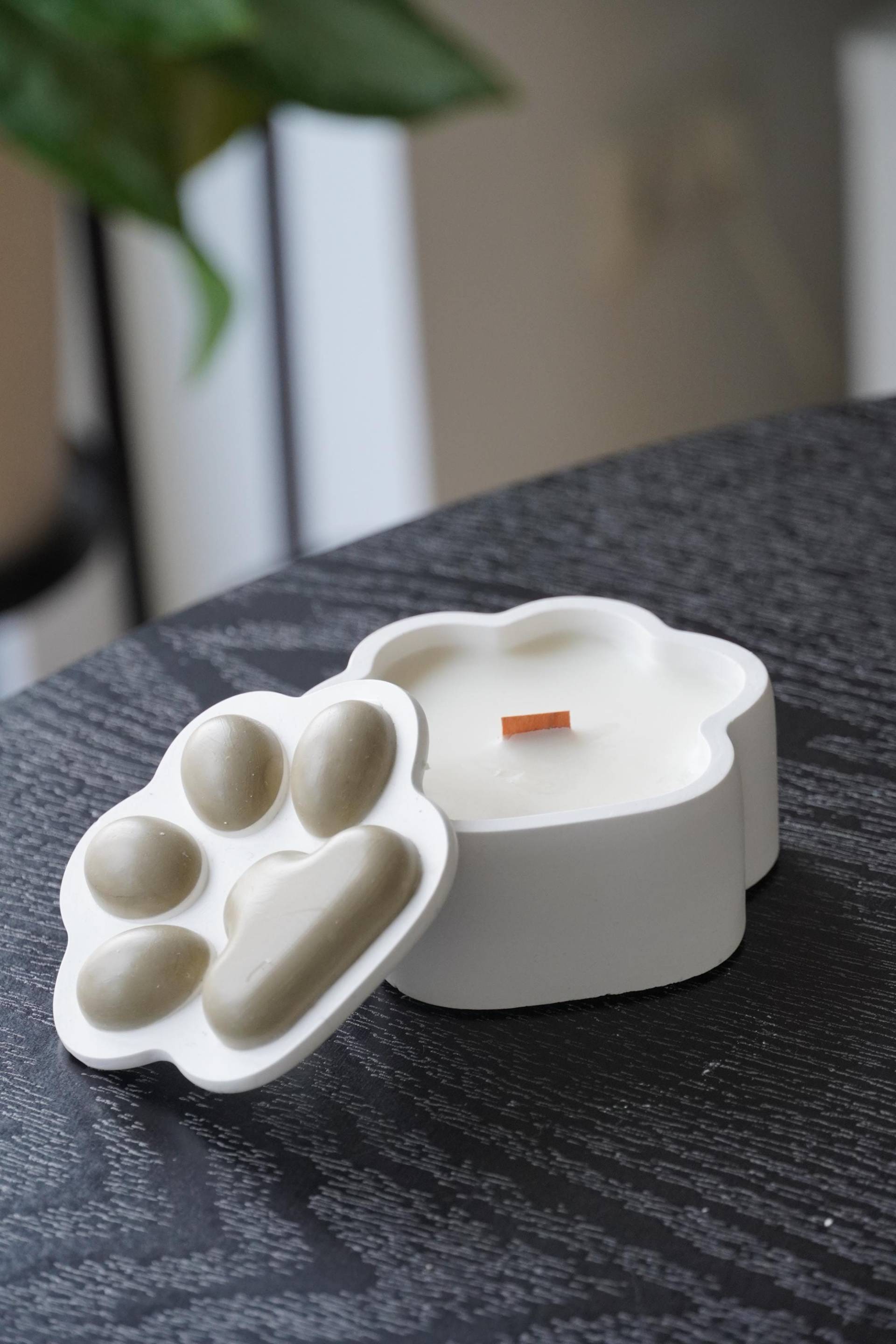 Handgemachte Hundepfote Duftkerze Pfoten Hund Geschenkidee Hundebesitzer Deko Nachhaltig Vegan Tierfreundlich Haustier Liebhaber Handgemachte Hundepfote Duftkerze Pfoten Hund Geschenkidee Hundebesitzer Deko Nachhaltig Vegan Tierfreundlich Haustier Liebhaber von Etsy - KerzenKeramik