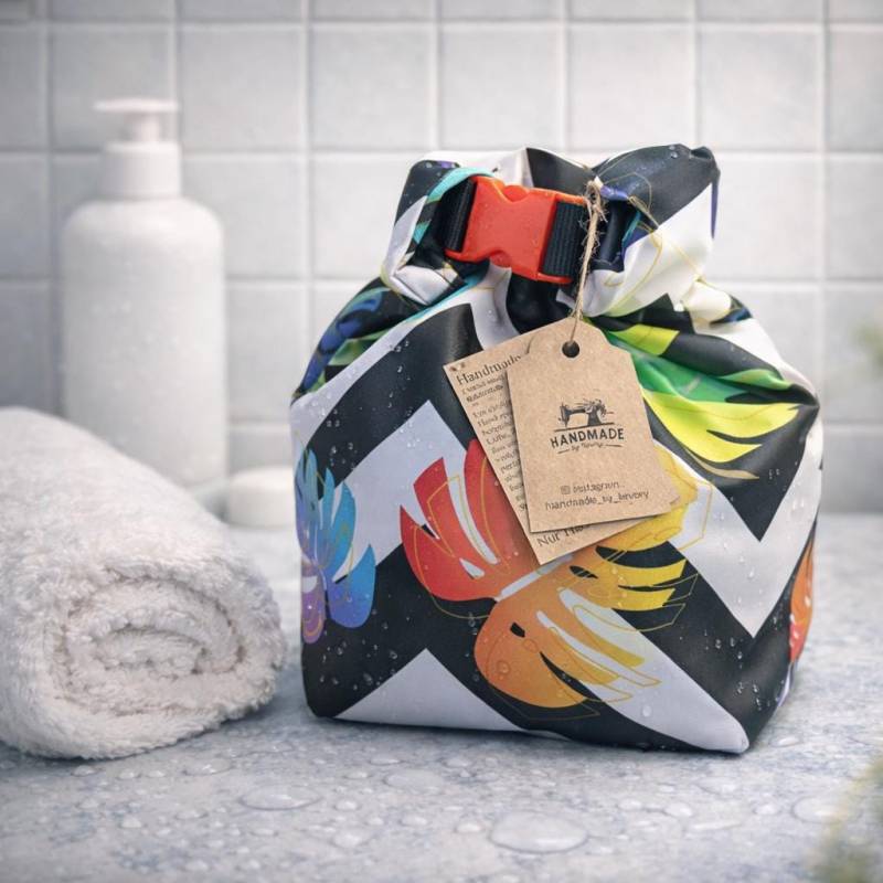 Wetbag/Nasstasche/ Kühlbeutel/ Windeltasche/ Bunte Blätter Auf Zickzack Wetbag/Nasstasche/ Kühlbeutel/ Windeltasche/ Bunte Blätter Auf Zickzack von Etsy - KevoryDesign