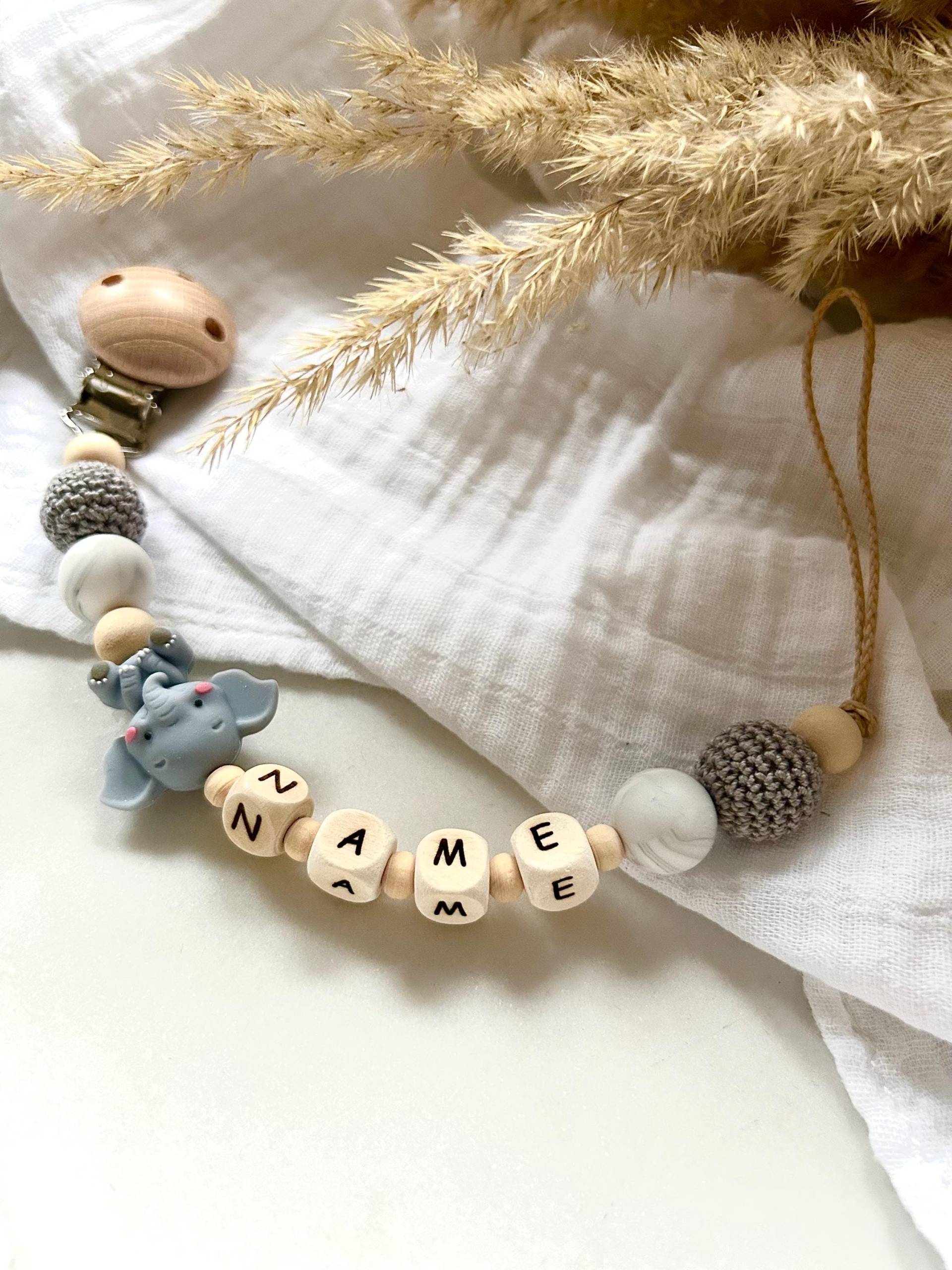 Schnullerkette Mit Namen | Personalisiert Elefant Tiere Schnullerkette Mit Namen | Personalisiert Elefant Tiere von Etsy - KiLiLuNi