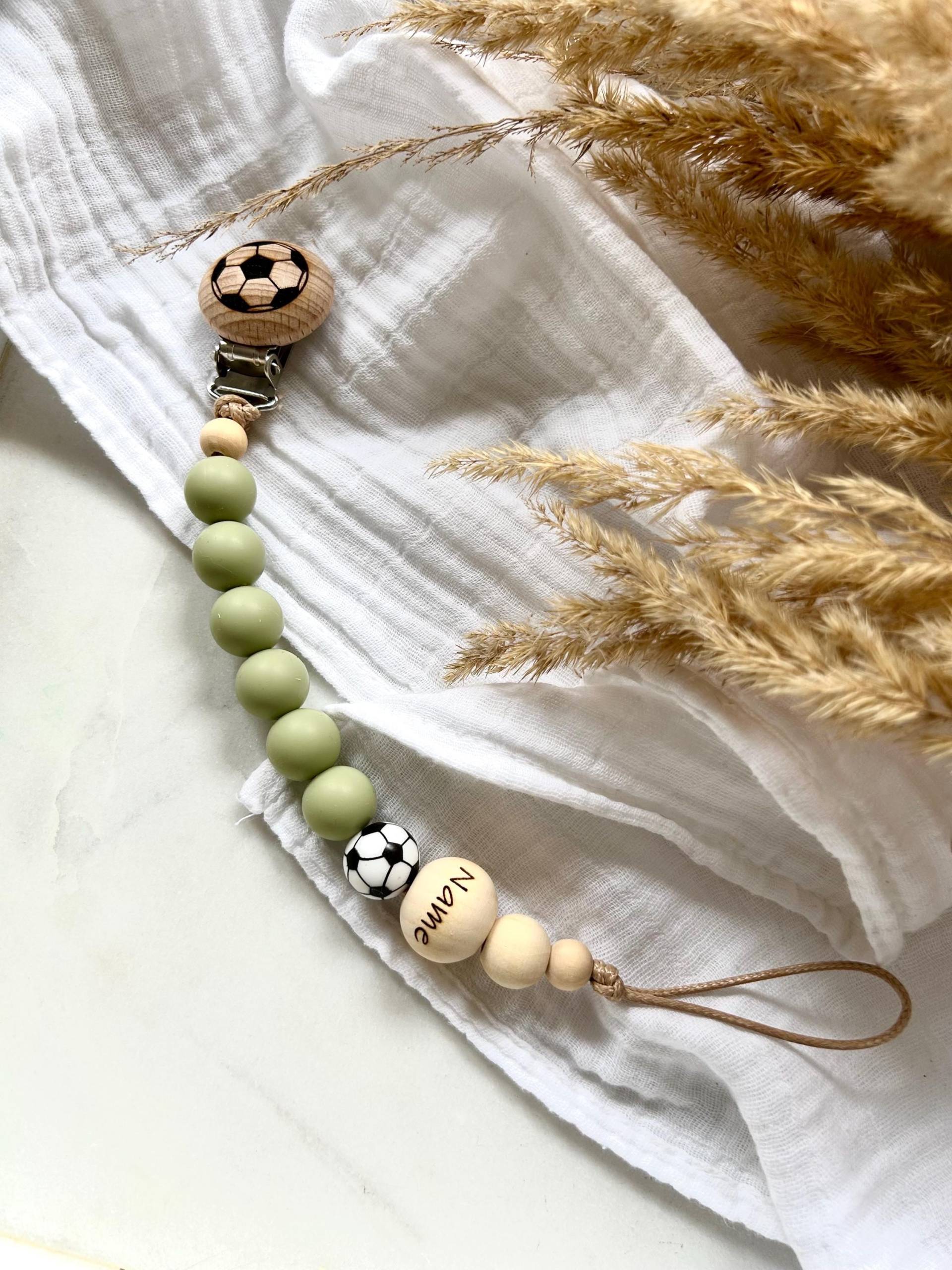 Schnullerkette Mit Namen | Personalisiert Fußball von Etsy - KiLiLuNi