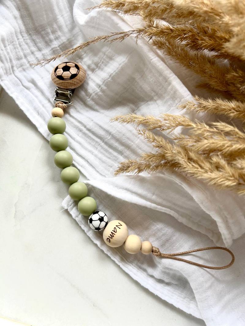 Schnullerkette Mit Namen | Personalisiert Fußball von Etsy - KiLiLuNi