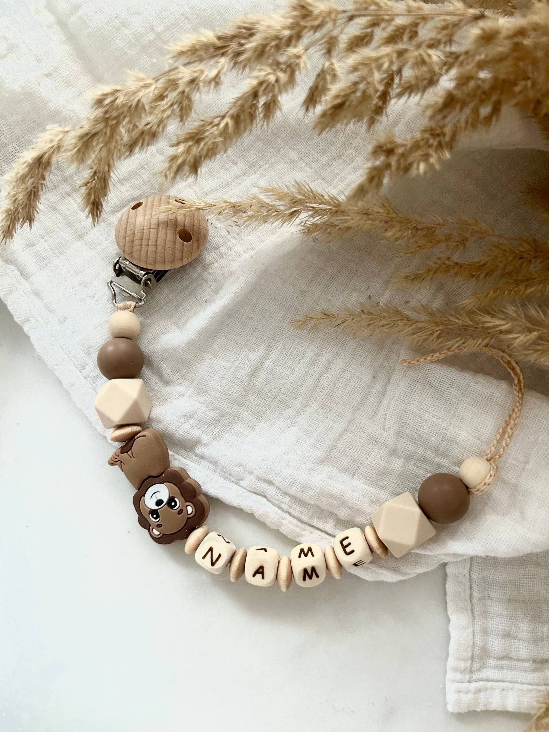 Schnullerkette Mit Namen | Personalisiert Jungle Löwe Safari Schnullerkette Mit Namen | Personalisiert Jungle Löwe Safari von Etsy - KiLiLuNi
