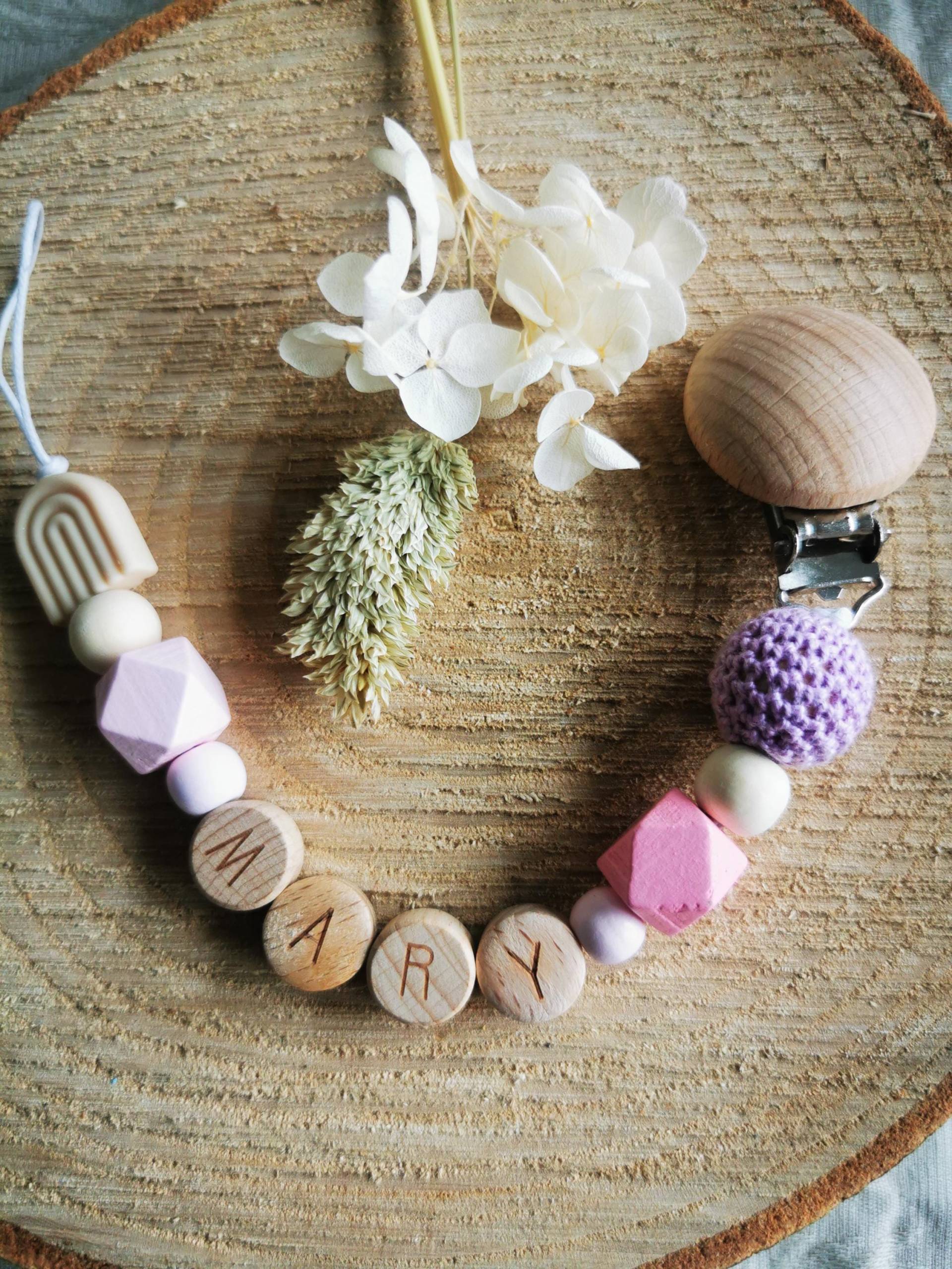 Schnullerkette Mit Namen Verschiedene Farben Schnullerkette Mit Namen Verschiedene Farben von Etsy - KiNeLeHandmade