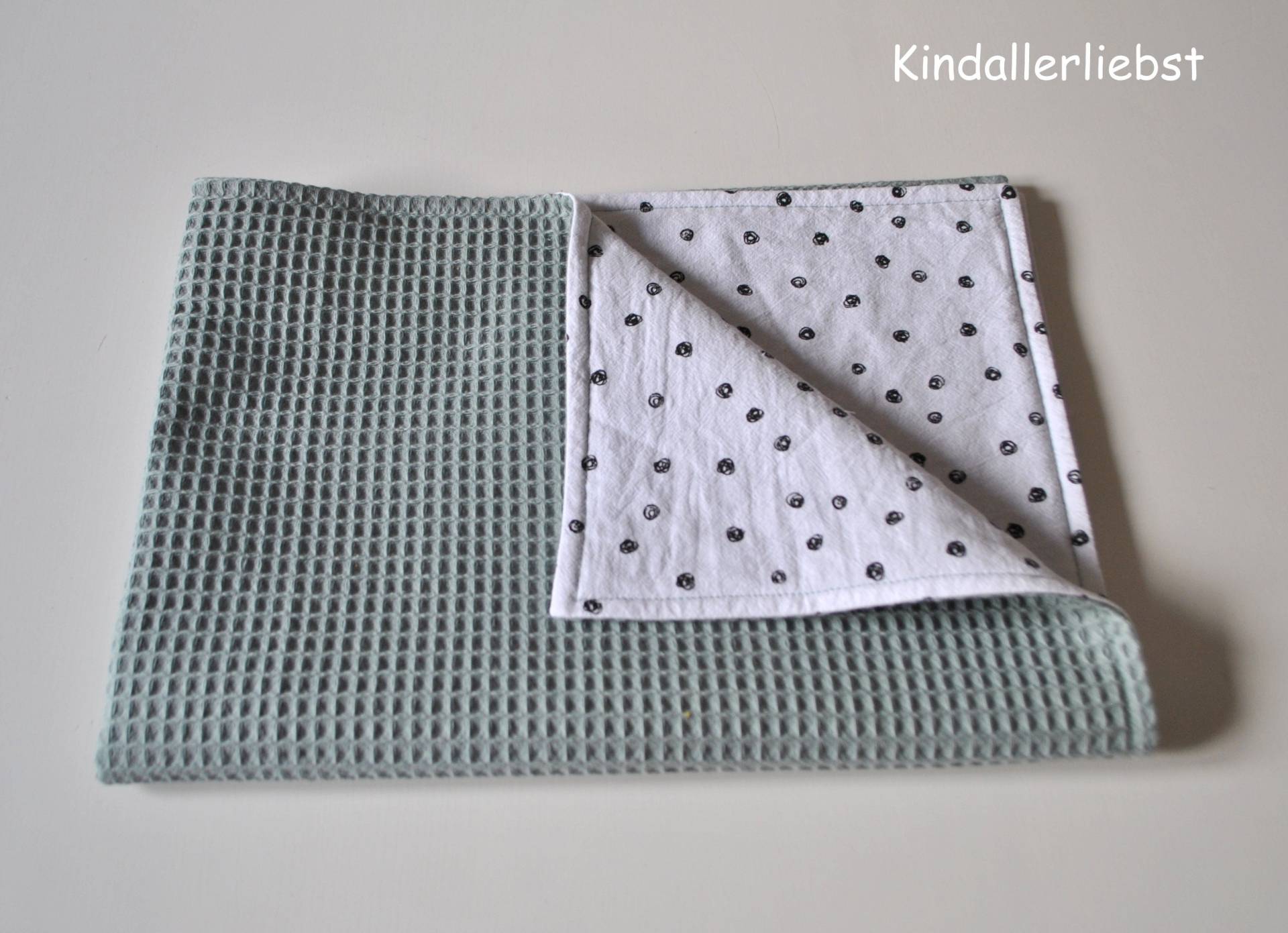 Babydecke Kuscheldecke Waffelpique Baumwolle Altgrün von Etsy - Kindallerliebst