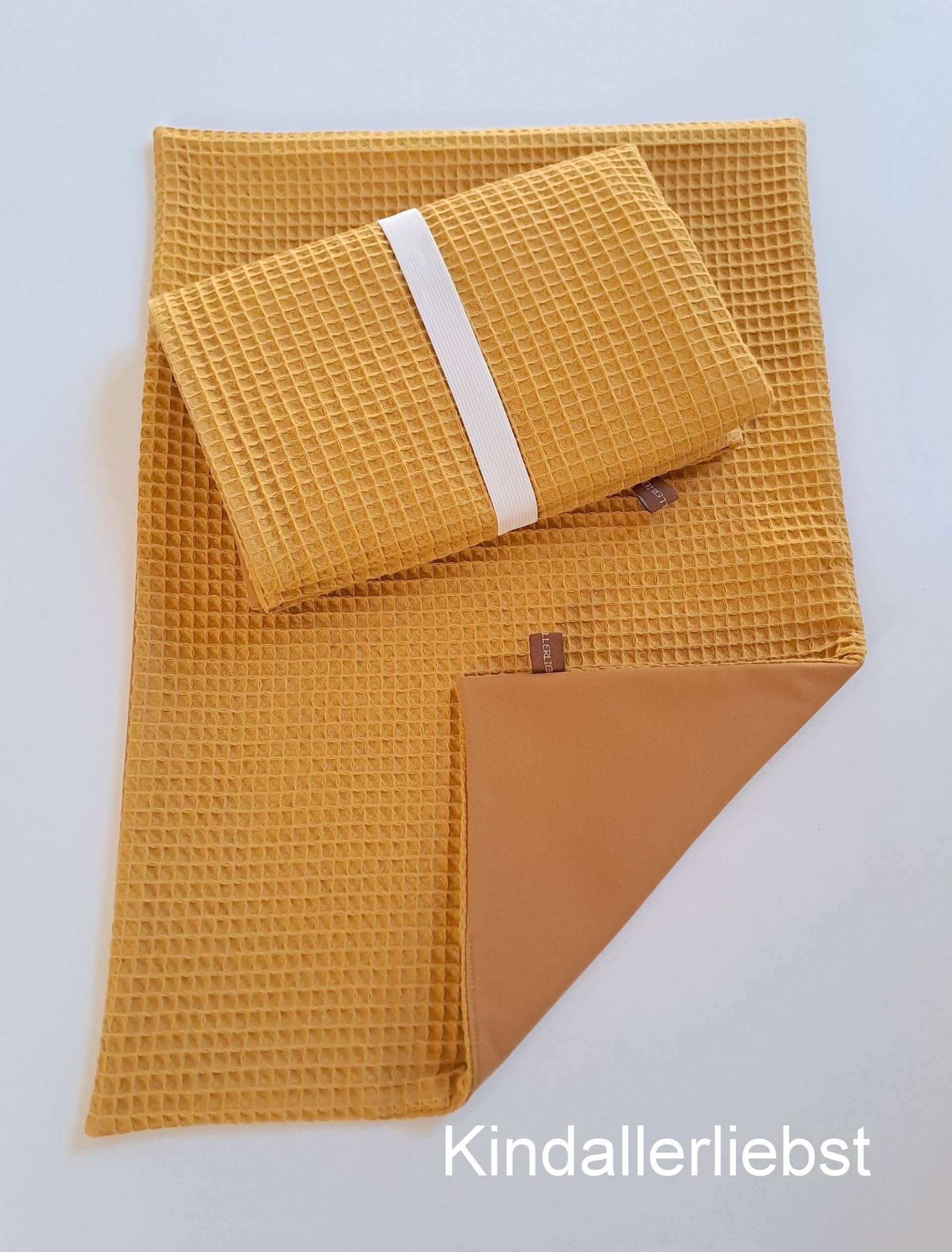Wickelunterlage Abwaschbar, Wasserundurchlässig, Waffelpique, Ocker, Div. Größen Wickelunterlage Abwaschbar, Wasserundurchlässig, Waffelpique, Ocker, Div. Größen von Etsy - Kindallerliebst