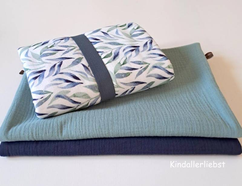 Wickelunterlage Musselin, Abwaschbar, Wasserundurchlässig, Blau, Grün, Blätter, Div. Größen von Etsy - Kindallerliebst