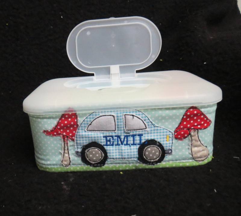 Feuchttücherbox - Auto Mit Namensstickerei von Etsy - KinderkramDE