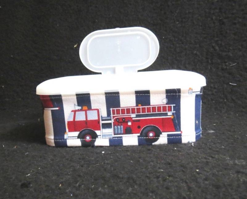 Feuchttücherbox - Feuerwehrauto Feuchttücherbox - Feuerwehrauto von Etsy - KinderkramDE