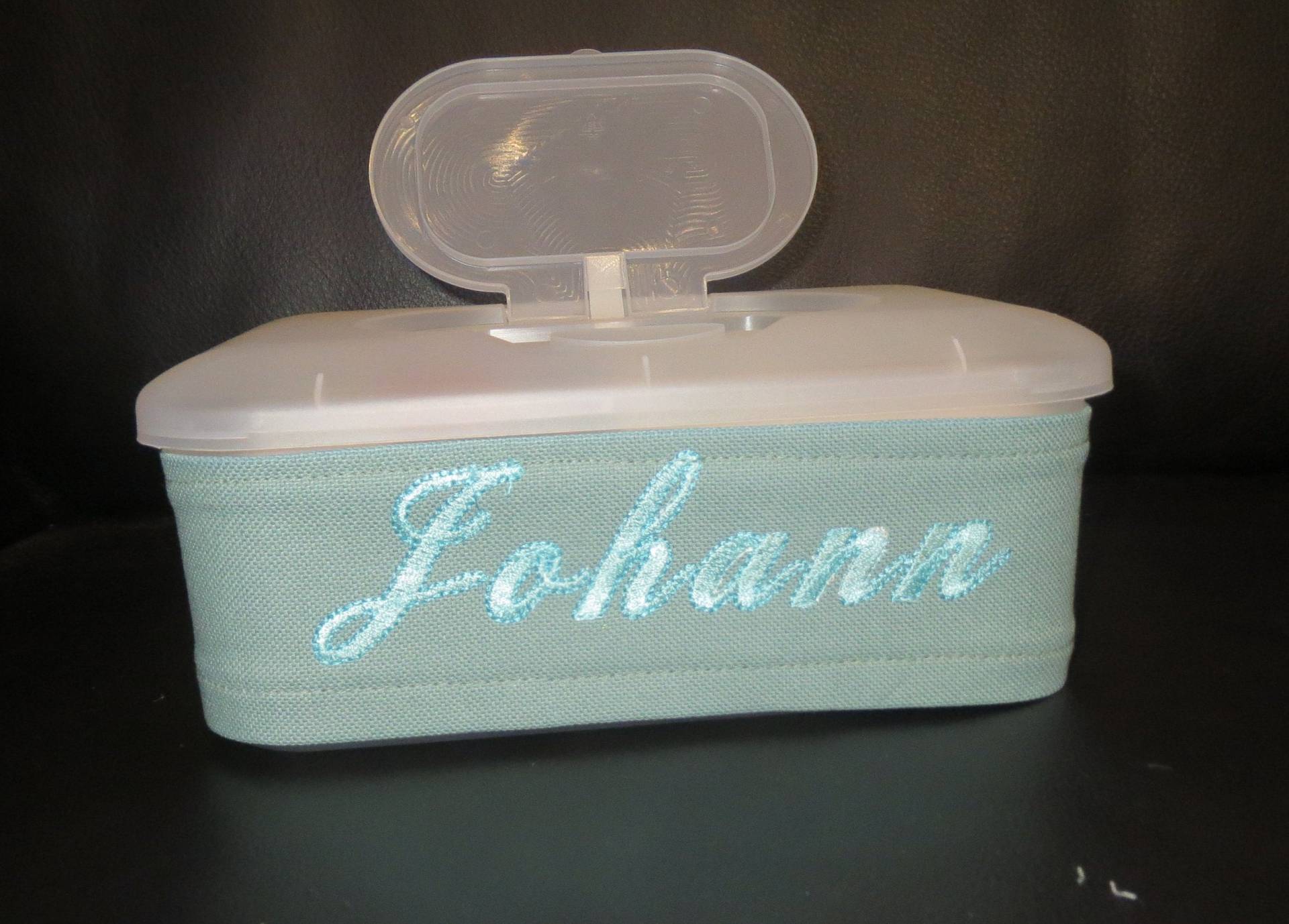 Feuchttücherbox -Name | Salbeigrün Feuchttücherbox -Name | Salbeigrün von Etsy - KinderkramDE