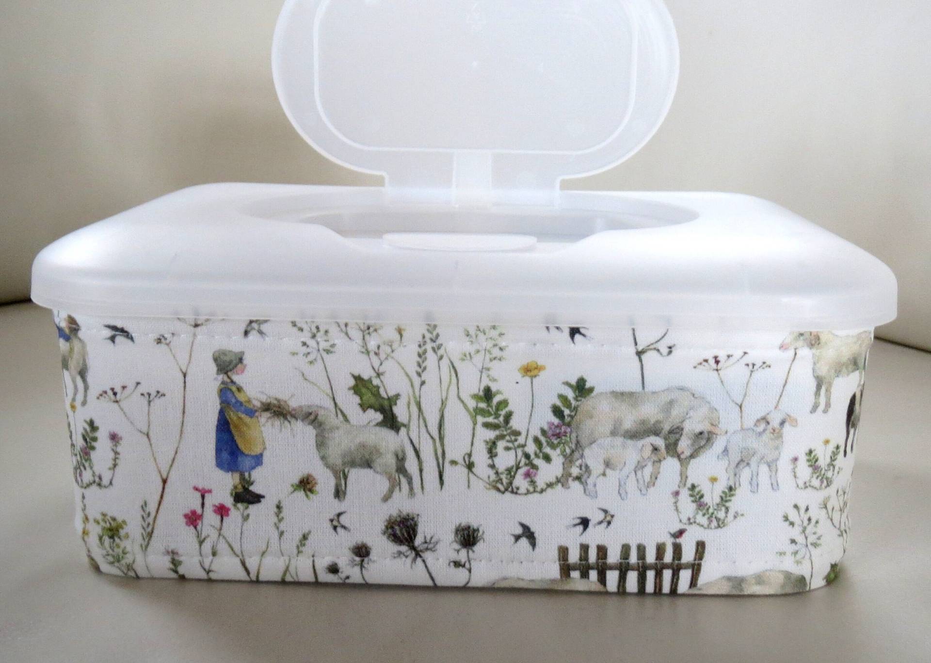 Feutchttücherbox "Schafmädchen" Feutchttücherbox "Schafmädchen" von Etsy - KinderkramDE