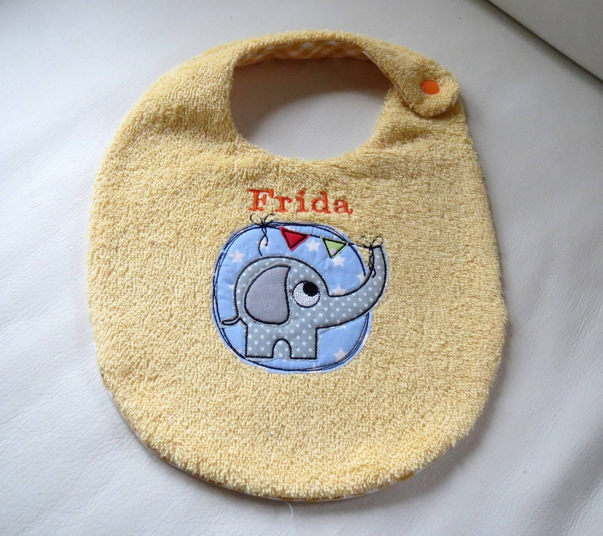 Lätzchen - Elefant- Mit Namensstickerei Lätzchen - Elefant- Mit Namensstickerei von Etsy - KinderkramDE