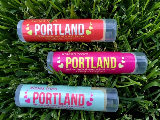 Trio Of Kisses From Portland Lippenbalsam Erdbeere, Vanille Und Minze Trio Of Kisses From Portland Lippenbalsam Erdbeere, Vanille Und Minze von Etsy - KissesFrom