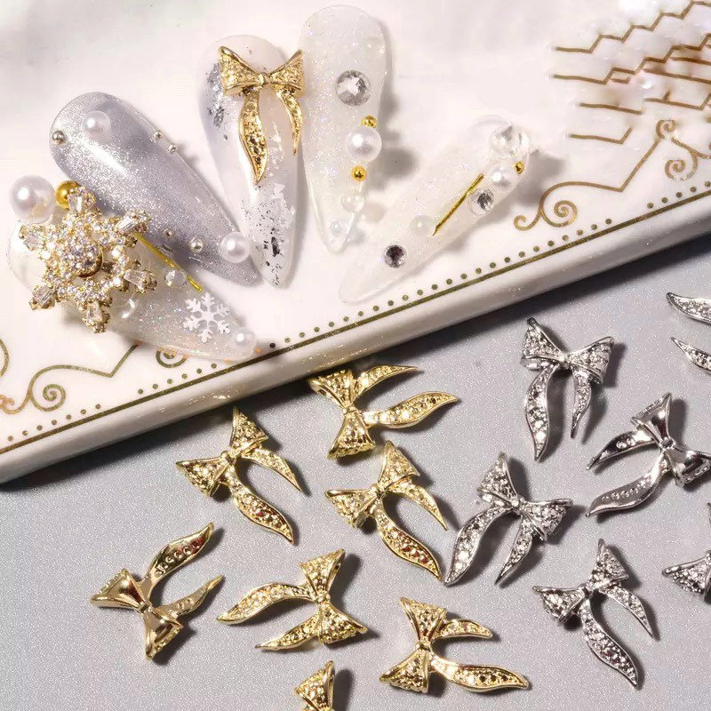 2Er Pack - Gold Oder Silber Bogen, 3D Nail Art Dekorationen, Legierung Bogen Nagel Charms, Schmuck Für Nägel 2Er Pack - Gold Oder Silber Bogen, 3D Nail Art Dekorationen, Legierung Bogen Nagel Charms, Schmuck Für Nägel von Etsy - KitschyNails