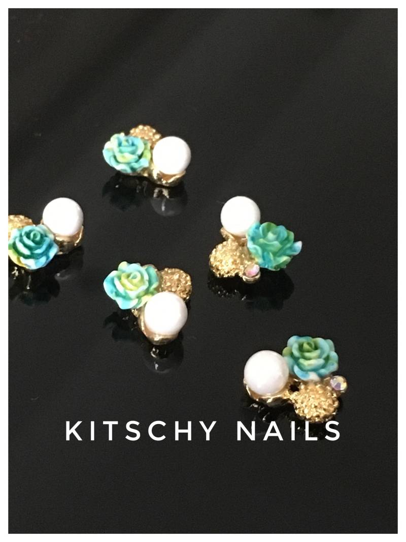 Luxus Nail Art Rose Juwel Mit Perle Und Kristall - 2Er-Pack von Etsy - KitschyNails