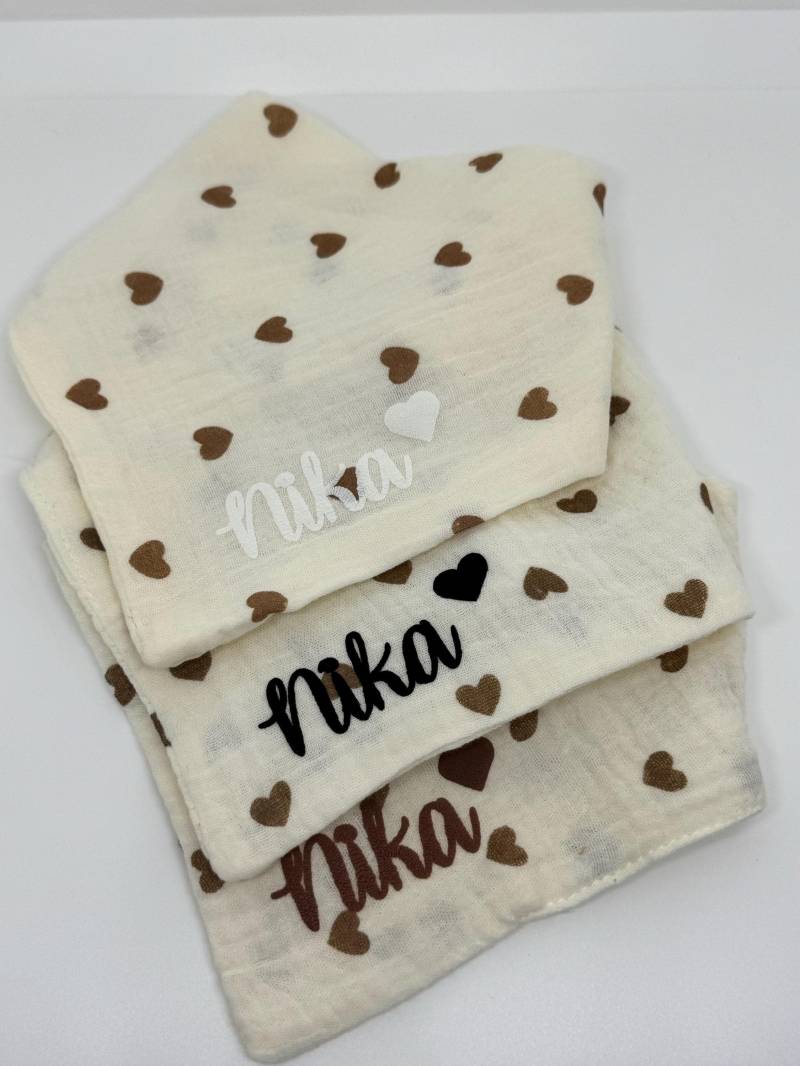 Personalisierte Lätzchen - Mit Deinem Wunschnamen von Etsy - KleineHerzsachen