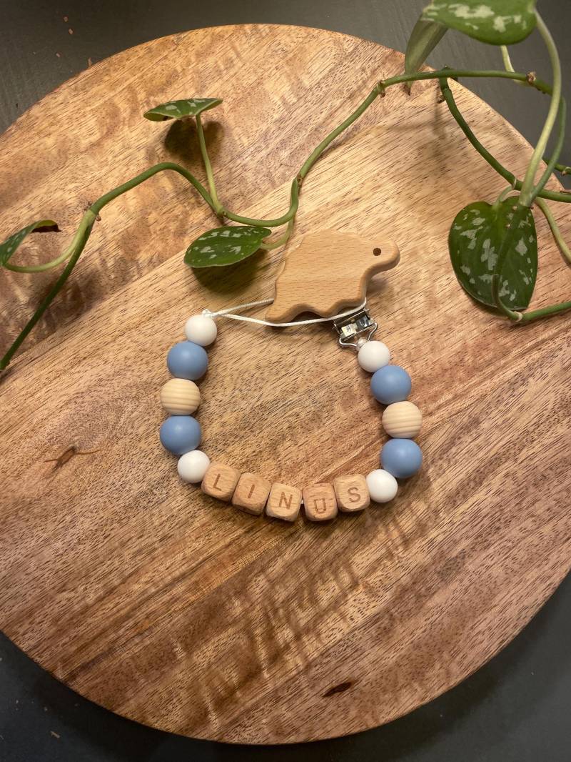 Schnullerkette | Mit Namen Personalisiert Junge Boy| Blau Holz Dino Geburt Taufe von Etsy - KleineKreativeWunder