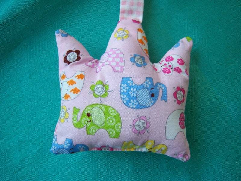 Babyschalenanhänger Krone Babyschalenanhänger Krone von Etsy - KleineWohlmanufaktur