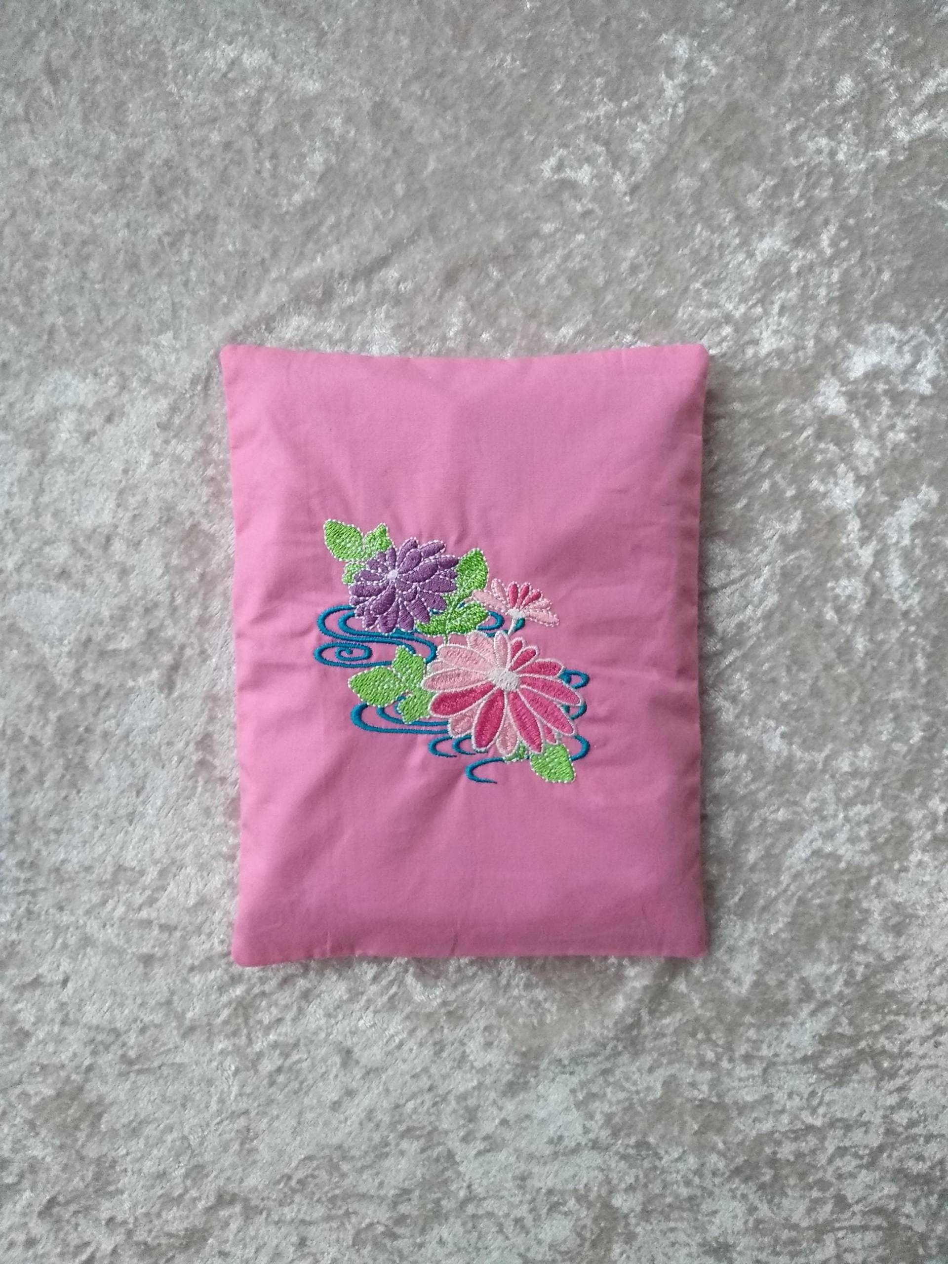 Wärmekissen, Blumen-stickerei, Rosa Wärmekissen, Blumen-stickerei, Rosa von Etsy - KleineWohlmanufaktur
