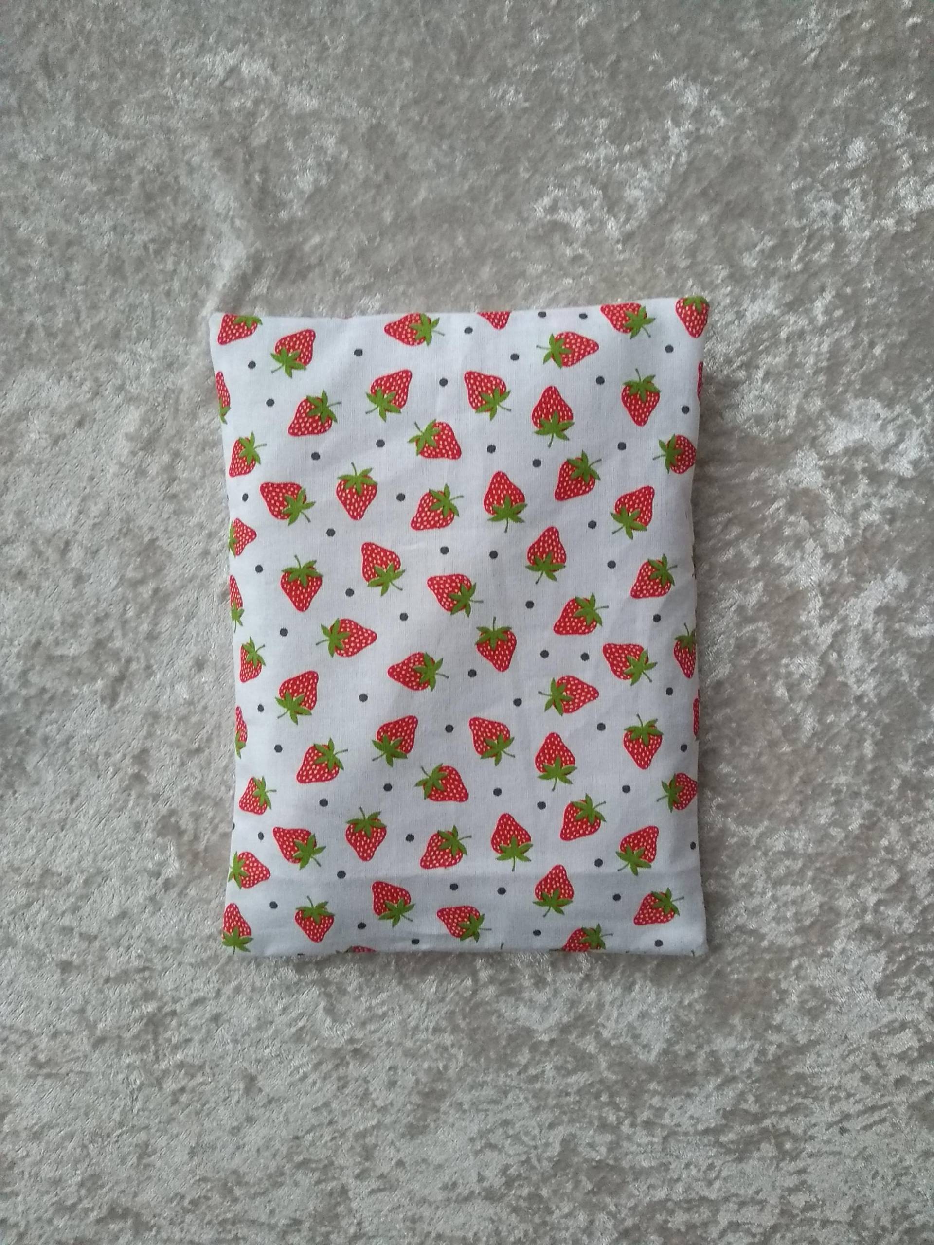 Wärmekissen, Erdbeere, Weiß Wärmekissen, Erdbeere, Weiß von Etsy - KleineWohlmanufaktur