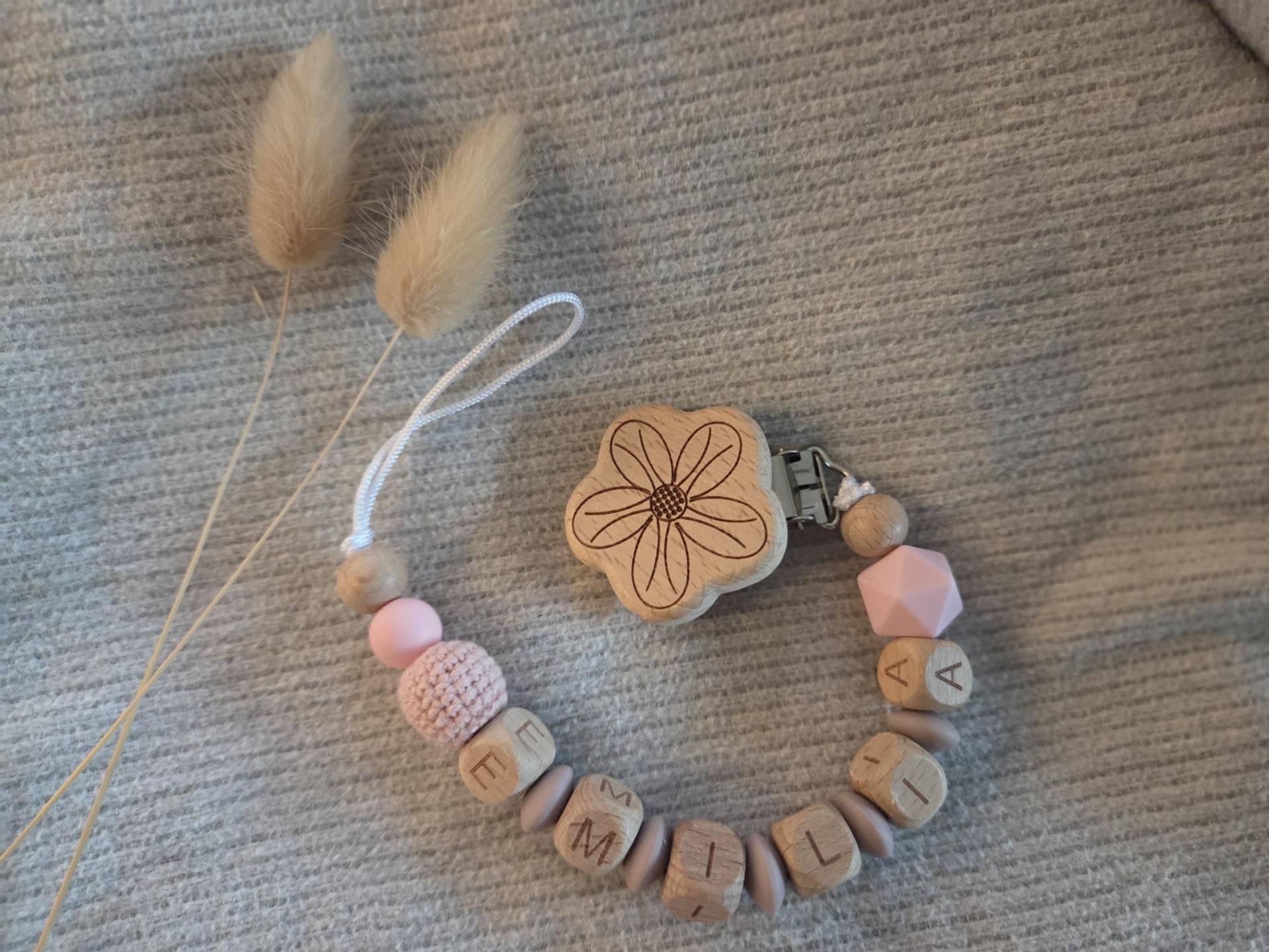 Schnullerkette Mit Namen | Personalisiert Mädchen Jungen Rosa Holz Geschenk Geburt Taufe von Etsy - KleineWunderwelt25