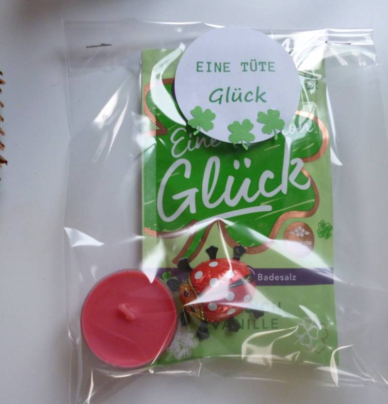 Eine Tüte Glück, Geschenk Mitbringsel Kleinigkeit Wellness Eine Tüte Glück, Geschenk Mitbringsel Kleinigkeit Wellness von Etsy - KleinesLaedchen