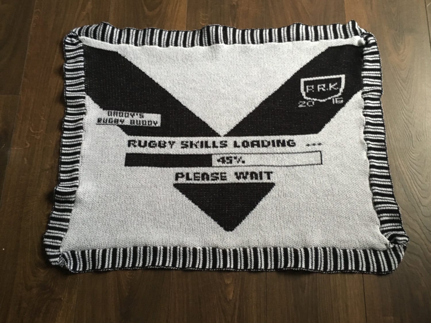 Lieblings-Team Gestrickte Babydecke Lieblings-Team Gestrickte Babydecke von Etsy - KnitWitsBySabine