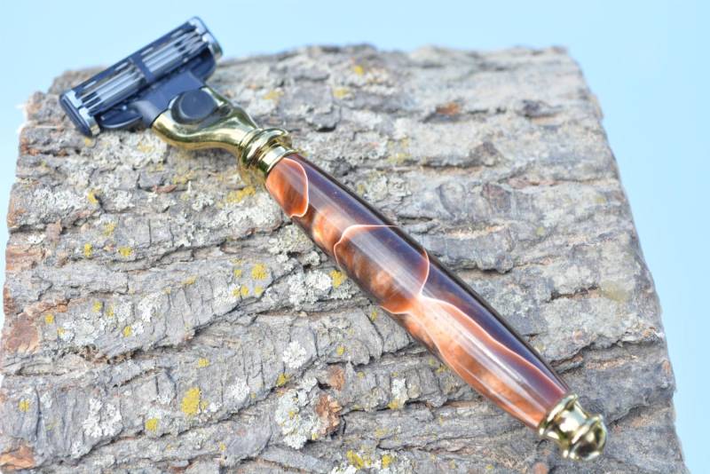Erstaunliche Handgemachte Mach3/Venus-Rasierer von Etsy - Knotsinyourhead