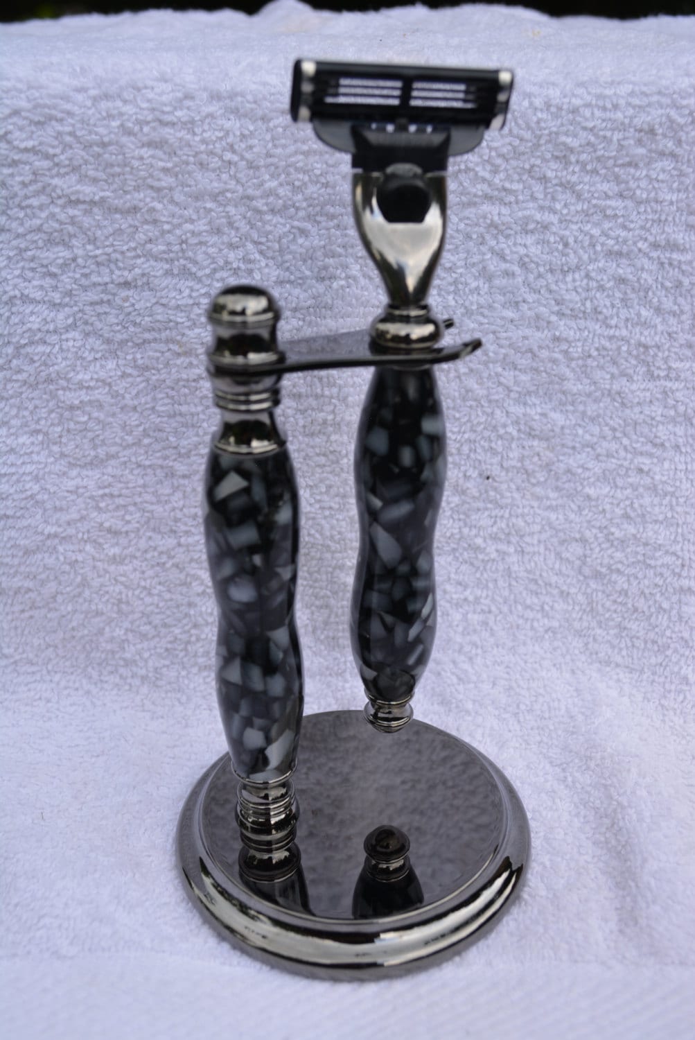 Schöne Handgemachte "Eiswürfel" 2 Stück Rasur Set Rasierer/Stand Mach3/Venus/De von Etsy - Knotsinyourhead