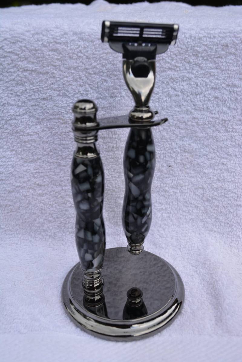 Schöne Handgemachte "Eiswürfel" 2 Stück Rasur Set Rasierer/Stand Mach3/Venus/De von Etsy - Knotsinyourhead