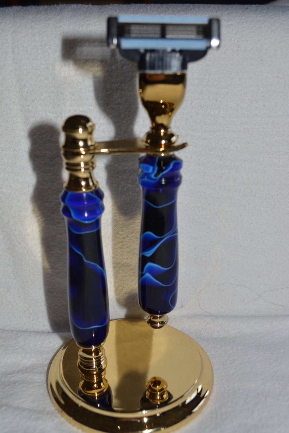 Schöne Handgemachte "Gefrorenes Wasser" 2 Stück Rasur Set Rasierer/Stand Mach3/Venus von Etsy - Knotsinyourhead