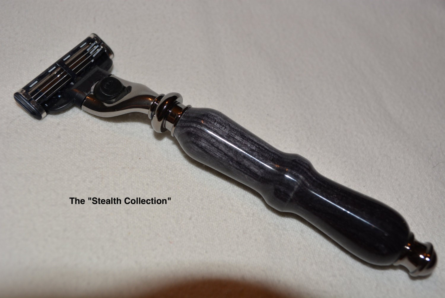 Schöne Handgemachte Gillette Mach3/Venus Rasierer "Die Heimlichkeit Collection" von Etsy - Knotsinyourhead