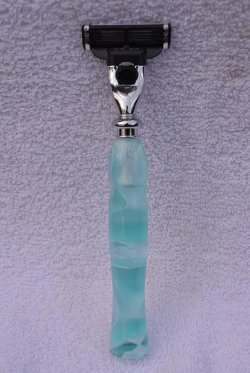 Wunderschöner Handgemachter Designer Rasierer Genannt Mit "Titanic" Mach3/Venus/Fusion/De." Wunderschöner Handgemachter Designer Rasierer Genannt Mit "Titanic" Mach3/Venus/Fusion/De." von Etsy - Knotsinyourhead