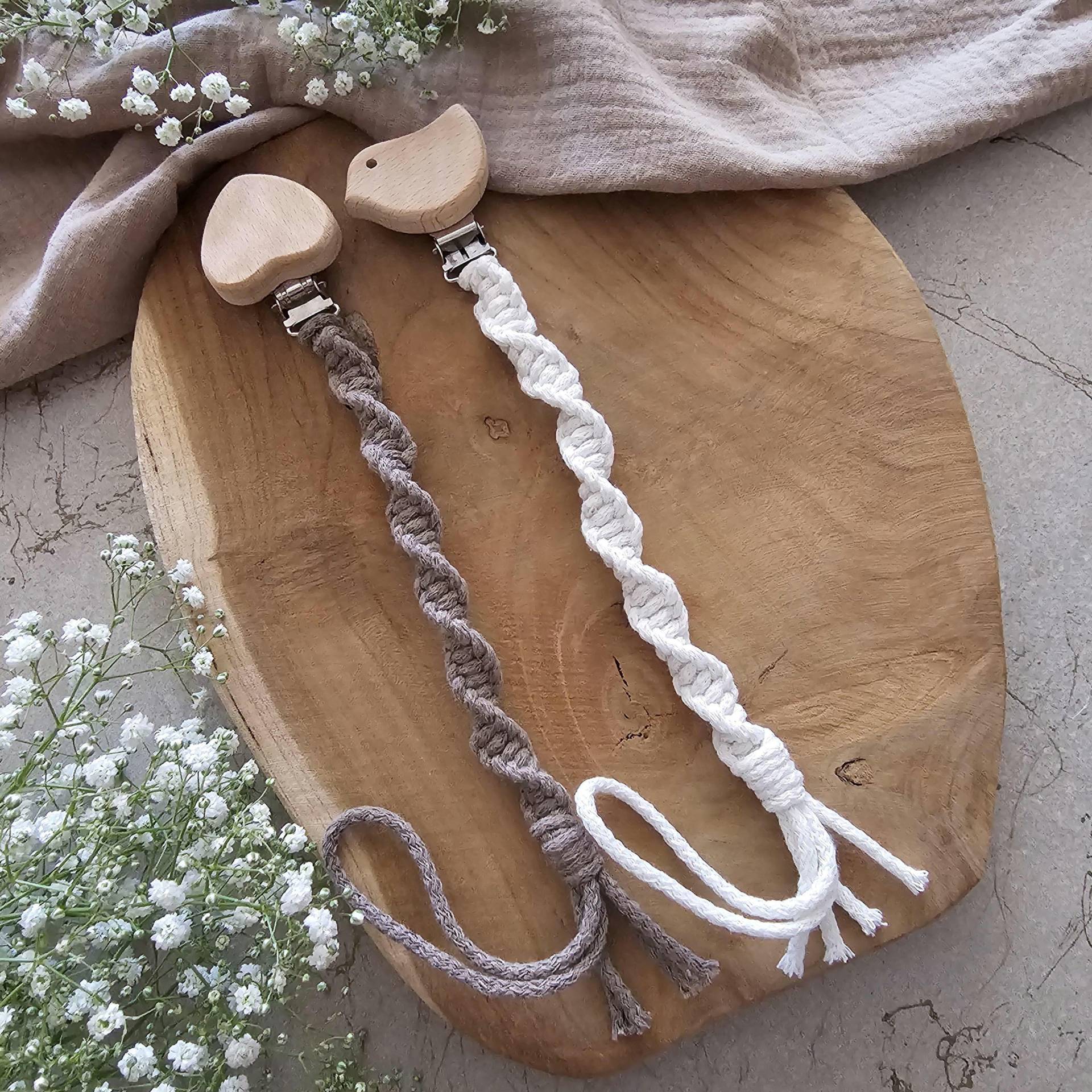 Makrama Łańcuszek Do Smoczka Twist || Boho Pomysł Na Prezent Narodziny Baby Shower Przyjęcie Dla Dzieci von Etsy - KnottaholicCrafts