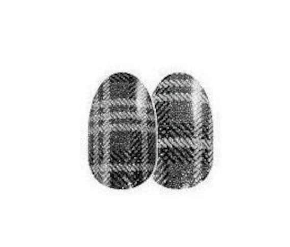 Plaid Reputation - Color Street Nail Strips Retired von Etsy - KolorfulNailsShoppe