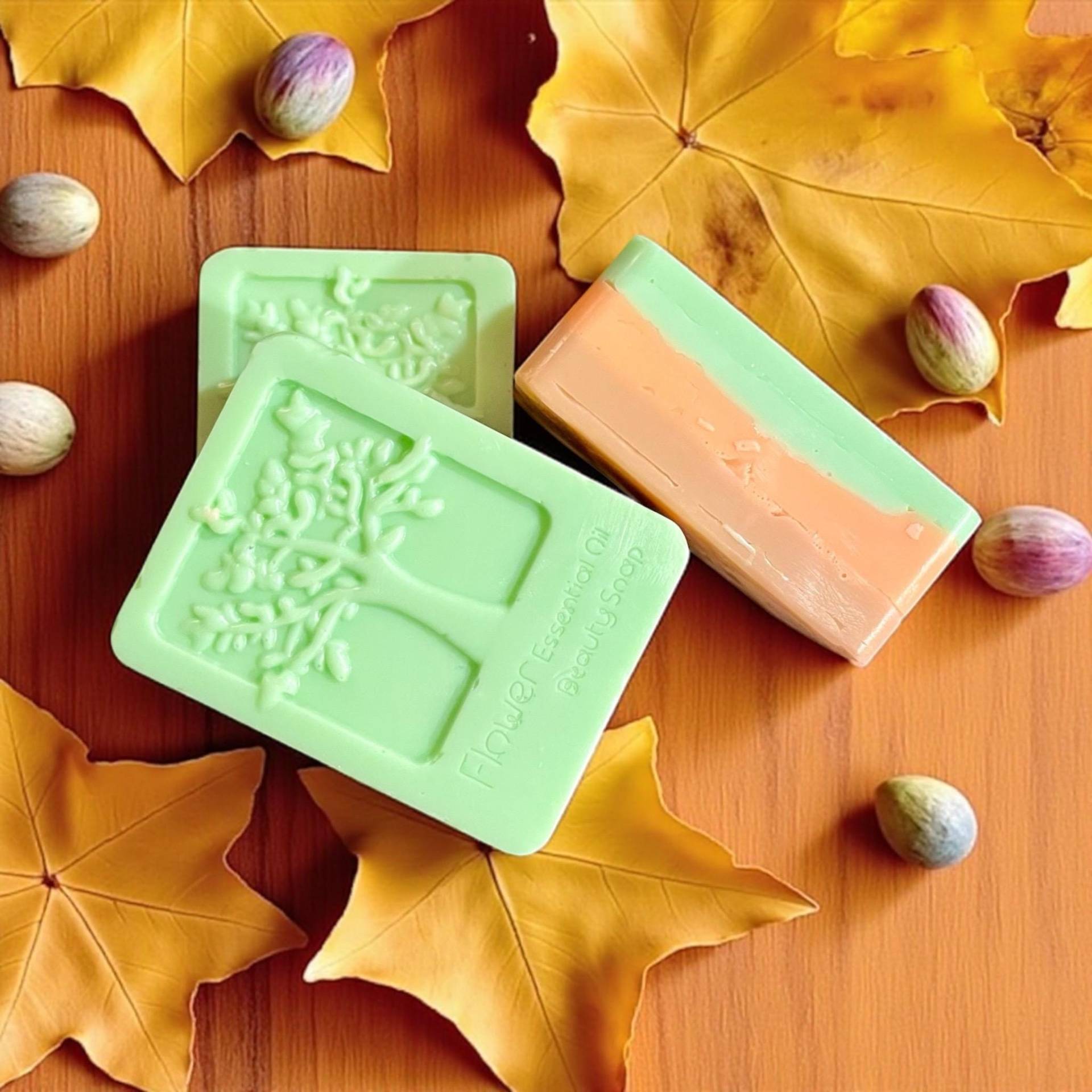 Handgemachte Sheabutter-Seife - Pflegend & Vegan Mit Zimt, Vanille Und Pumpkin Spice Ca. 120 G Verpackt in Kraftpapier-Schachtel von Etsy - KonfettiundKult