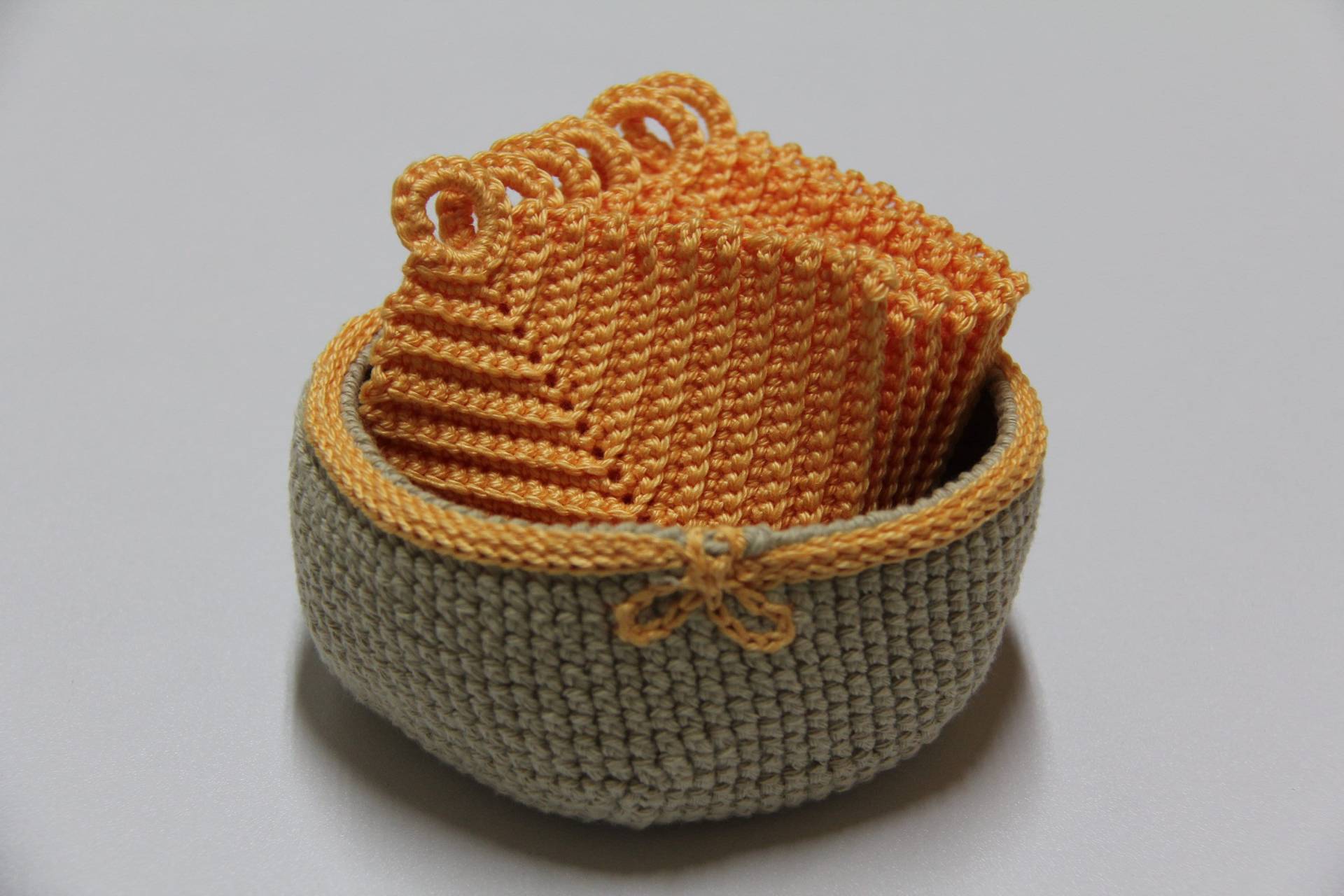 5stk.kosmetikpads Im Körbchen Aus Waschbarem Baumwollgarn Gehäkelt( Natur/Orange 5stk.kosmetikpads Im Körbchen Aus Waschbarem Baumwollgarn Gehäkelt( Natur/Orange von Etsy - Krabbelpuschenfee