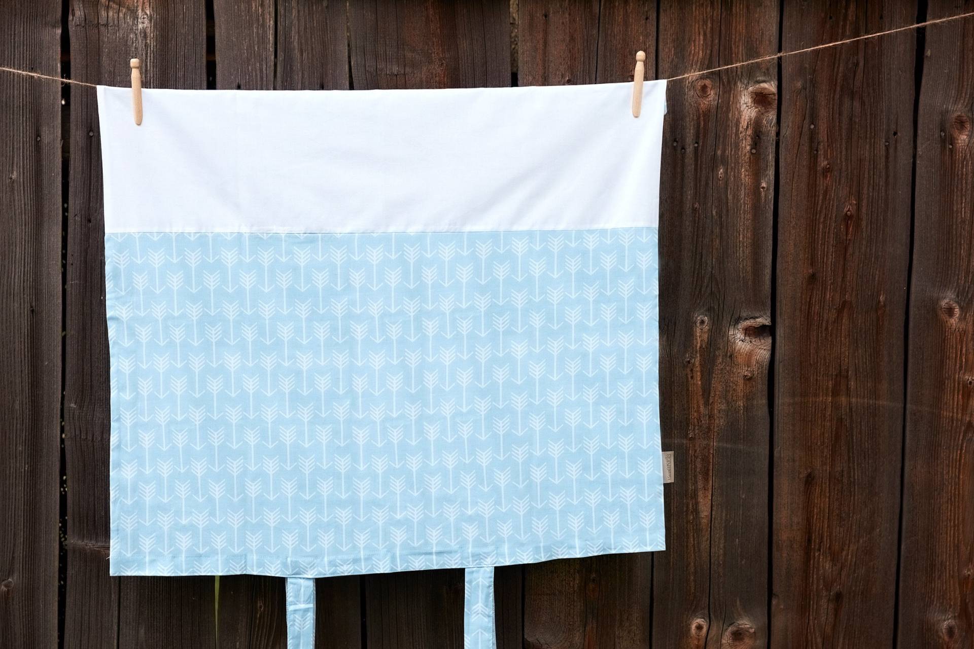 Kraftkids Bezug Für Wickeltischauflage Arrow Weiße Pfeile Auf Blau von Etsy - KraftKidsShop