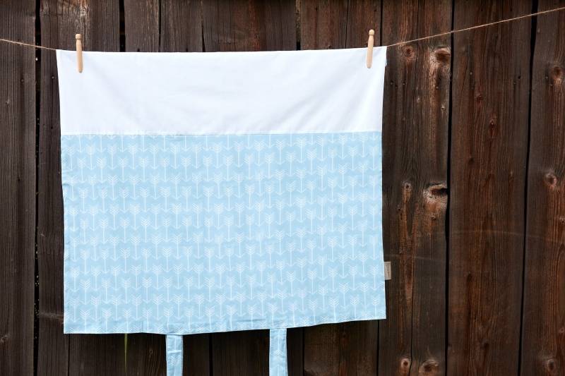 Kraftkids Bezug Für Wickeltischauflage Arrow Weiße Pfeile Auf Blau von Etsy - KraftKidsShop